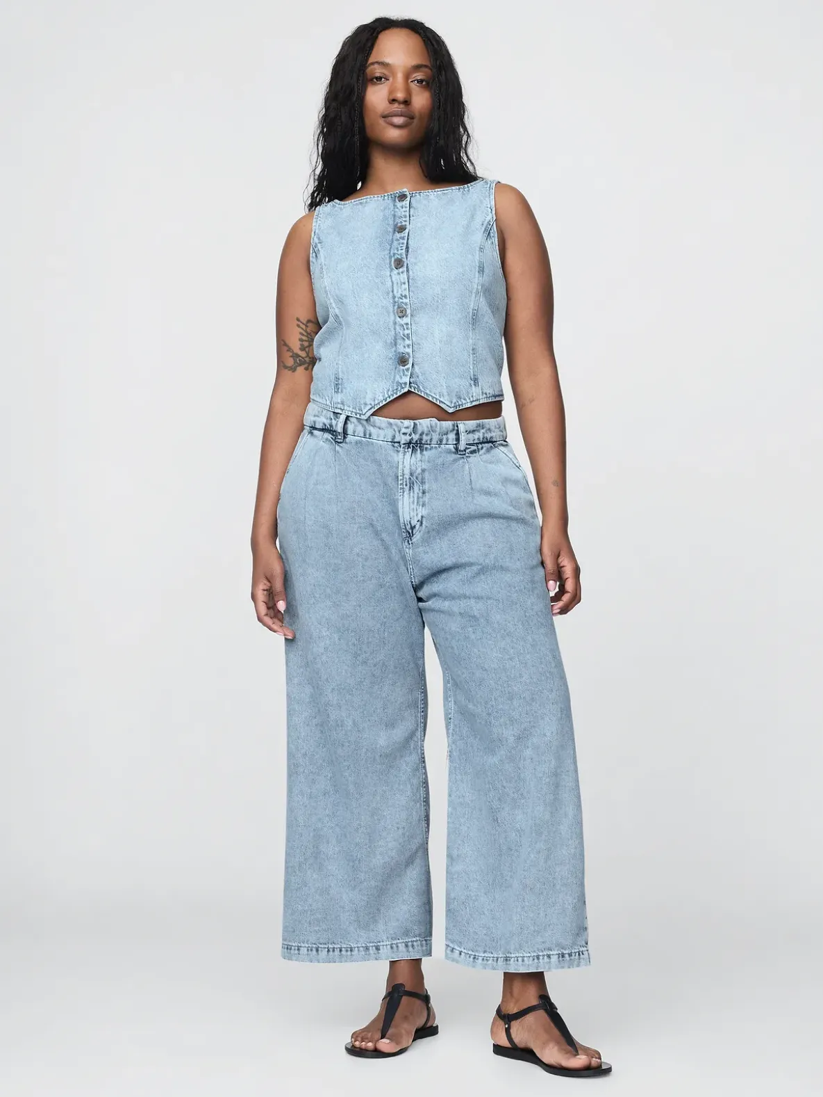 365 High Rise UltraSoft Denim Pleated Ankle Trousers