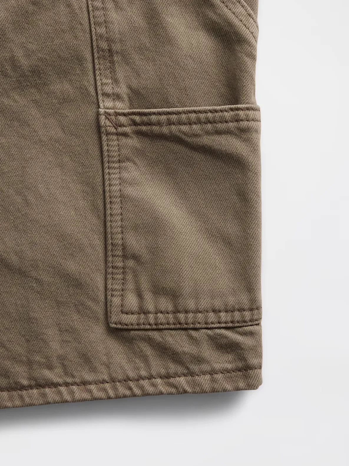 9" Loose Denim Carpenter Shorts