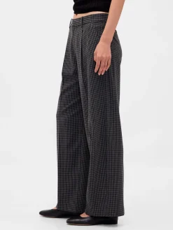 365 Low Rise Brushed Twill Pleated Trousers