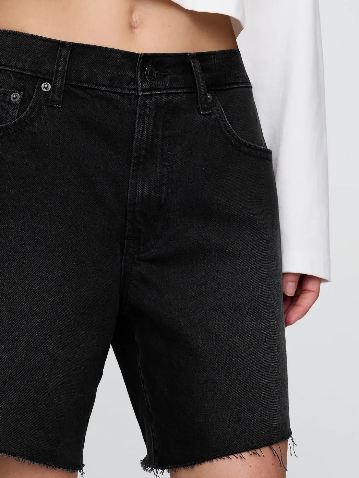 8" Mid Rise '90s Loose Denim Bermuda Shorts