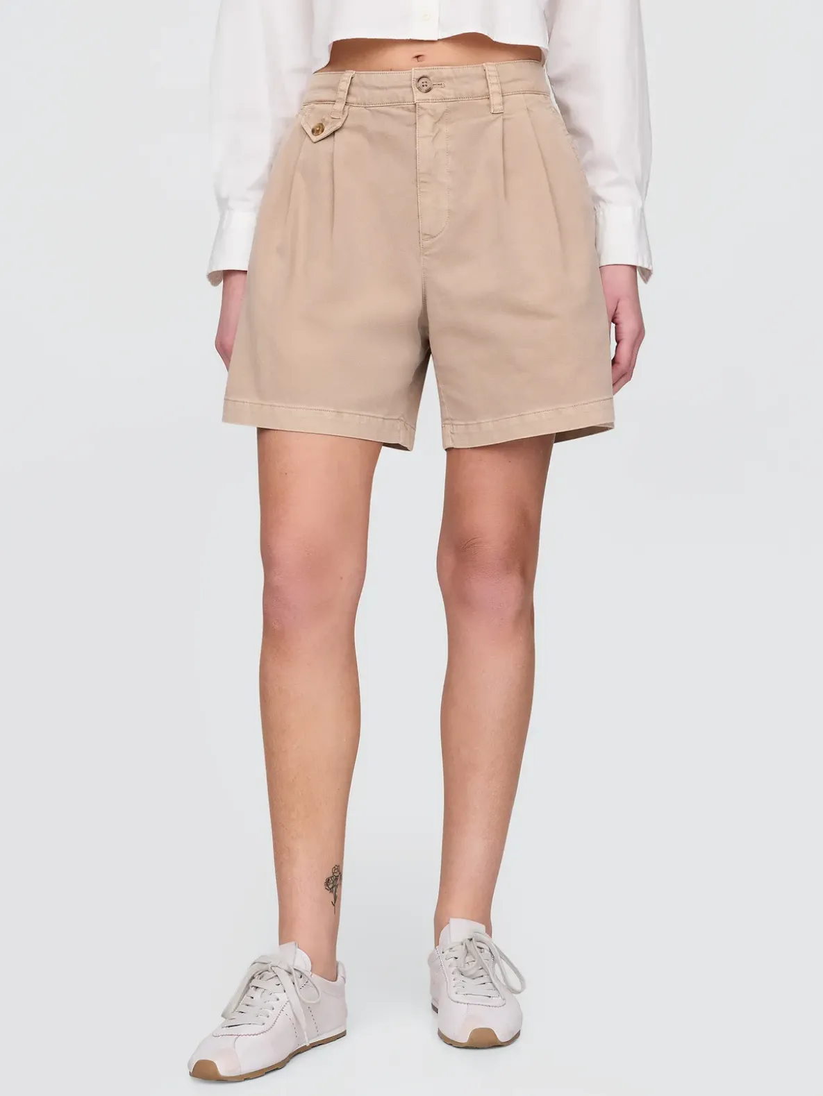 6" Mid Rise Twill Pleated Trouser Shorts