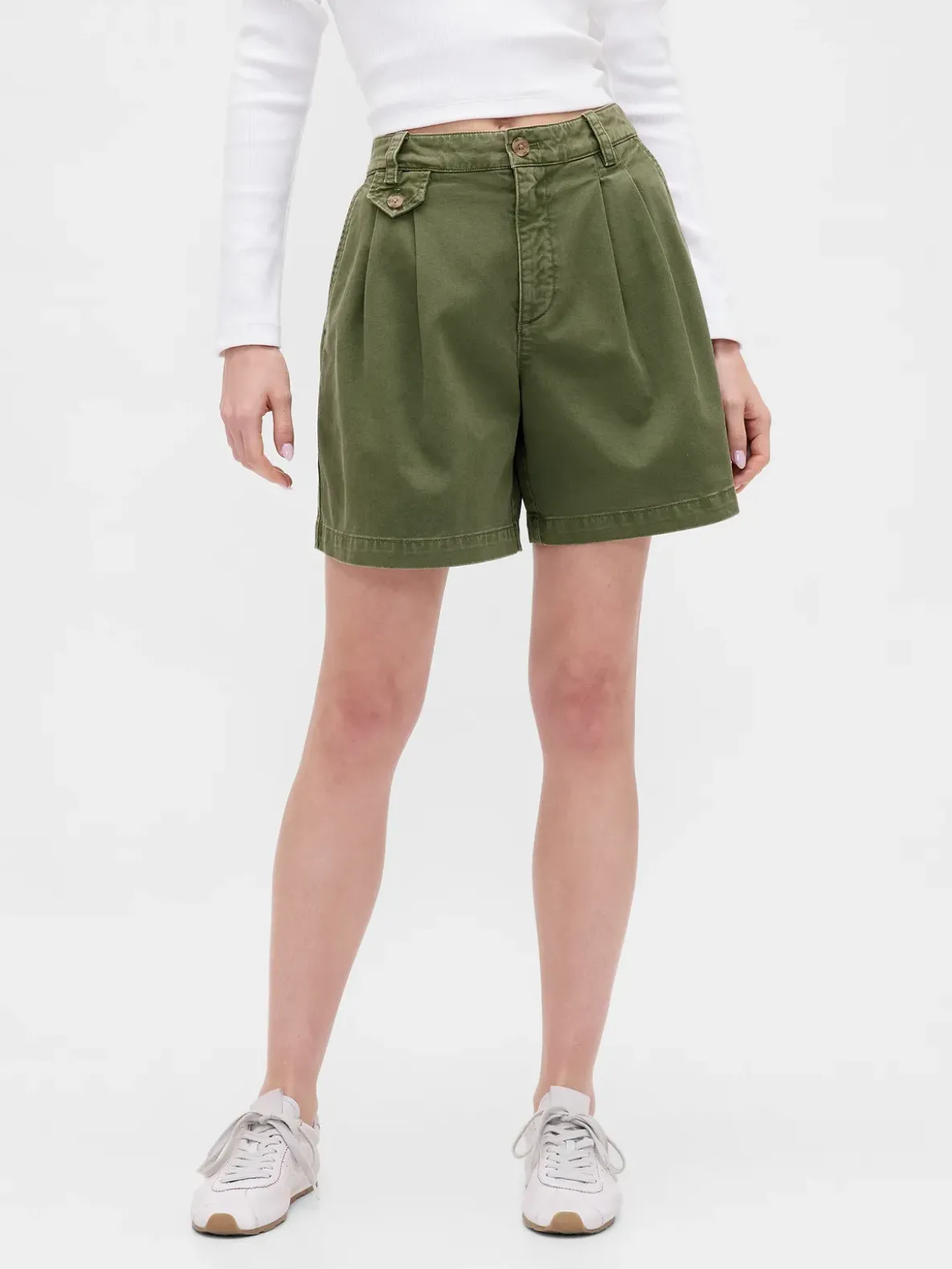 6" Mid Rise Twill Pleated Trouser Shorts