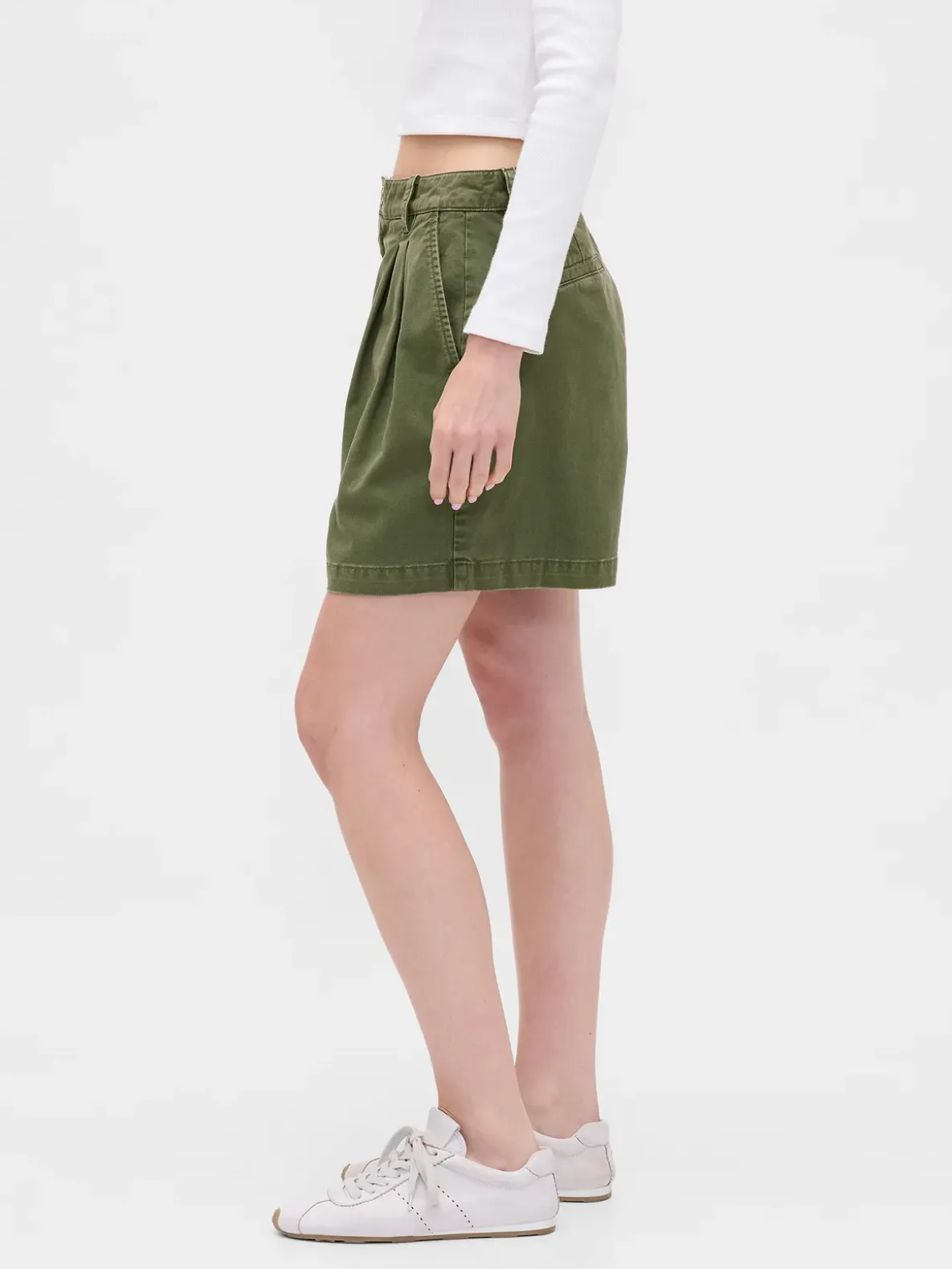 6" Mid Rise Twill Pleated Trouser Shorts