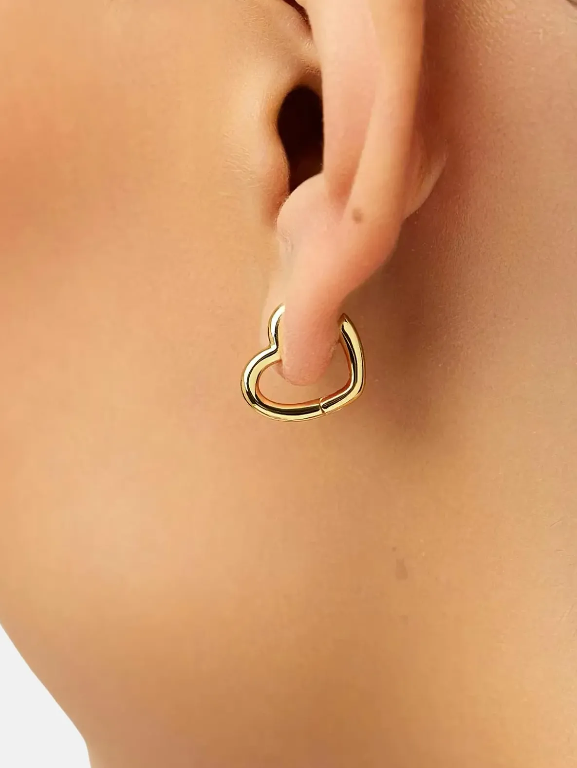 Ana Luisa Daryl Heart Earrings