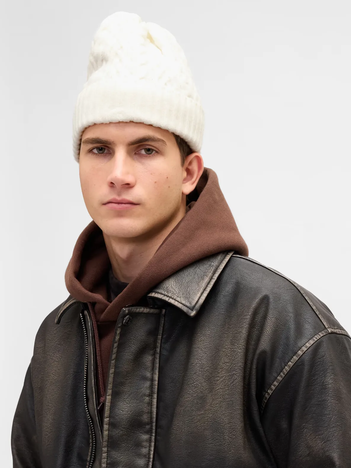 CashSoft Cable-Knit Beanie