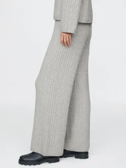 CashSoft Cable-Knit Sweater Pants