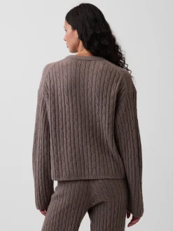 CashSoft Oversized Cable-Knit Sweater