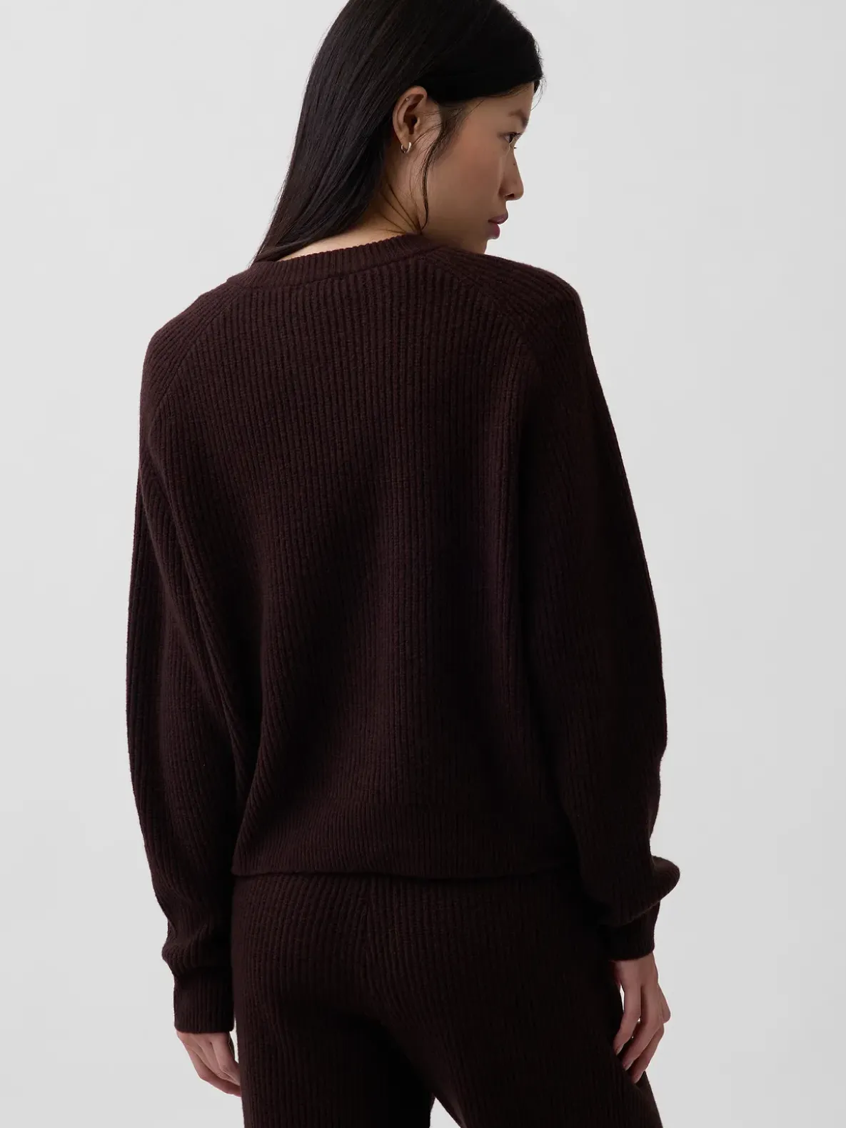 CashSoft Relaxed Shaker-Stitch Sweater