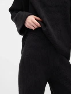 CashSoft Shaker-Stitch Sweater Pants