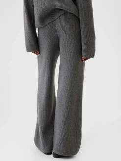 CashSoft Shaker-Stitch Sweater Pants