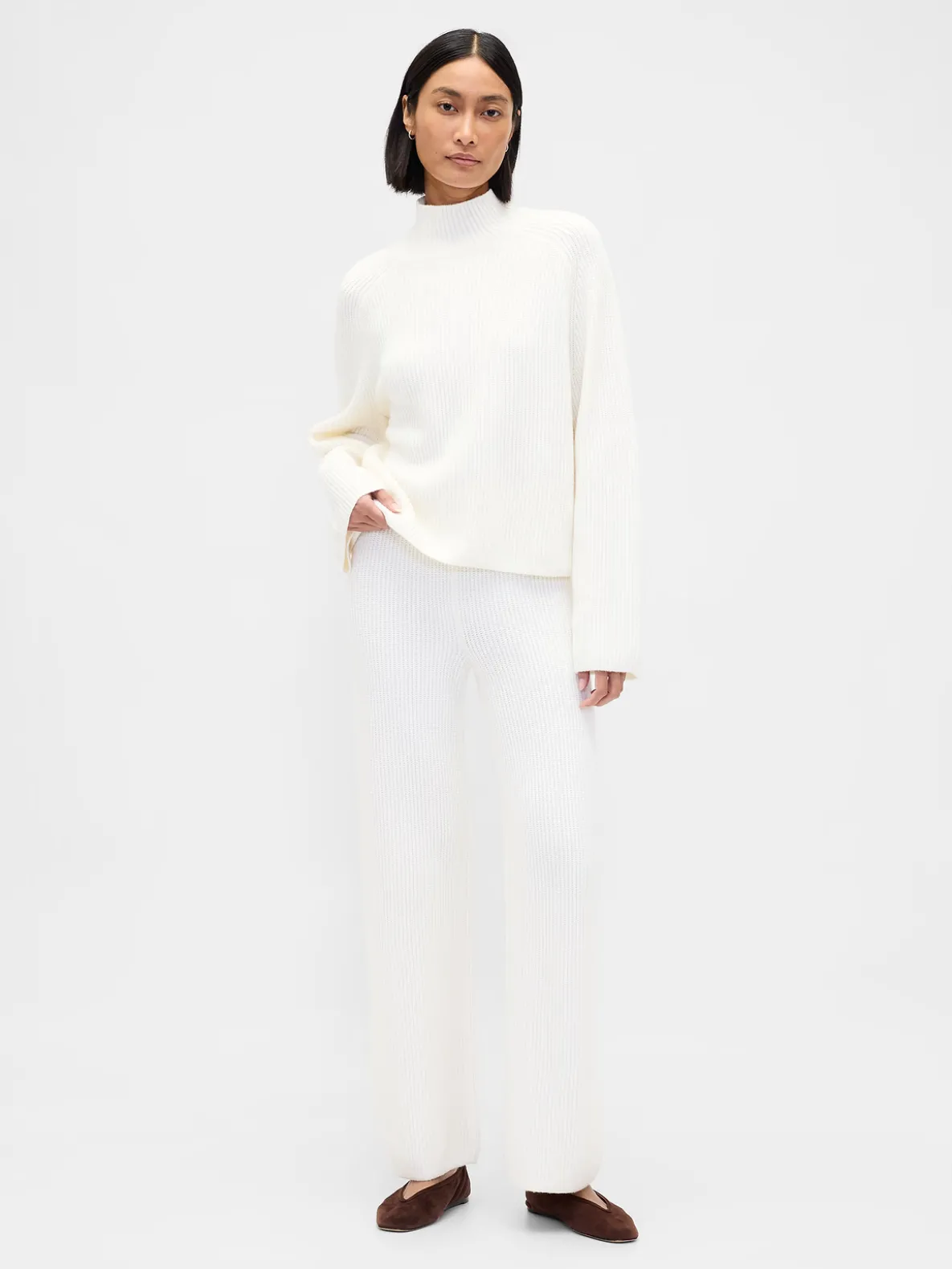 CashSoft Shaker-Stitch Turtleneck Sweater