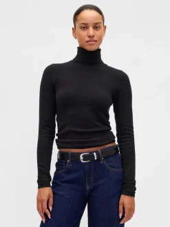 CashSoft Stretch Turtleneck Sweater