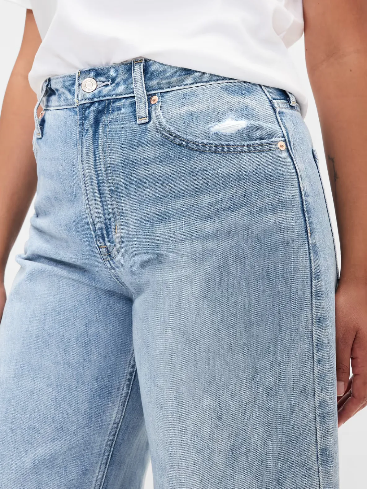Curvy High Rise Barrel Jeans