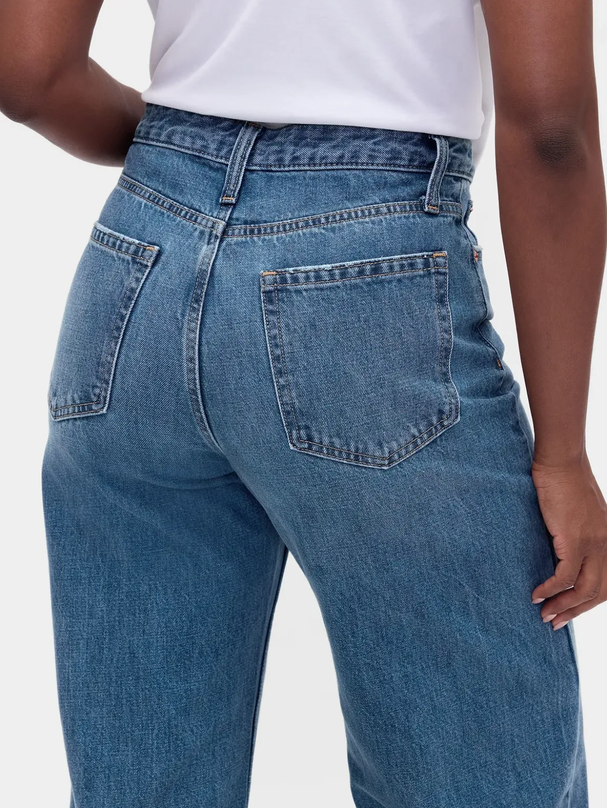 Curvy High Rise Barrel Jeans