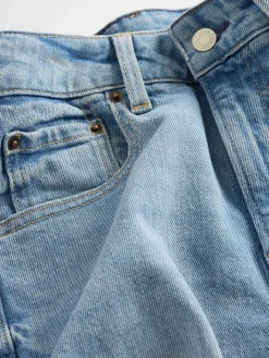 Curvy High Stride Wide-Leg Ankle Jeans