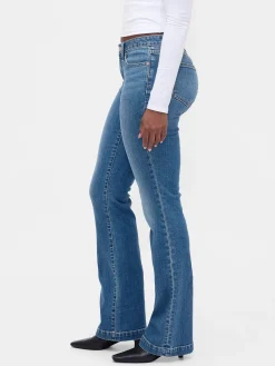 Curvy Low Rise Long & Lean Jeans