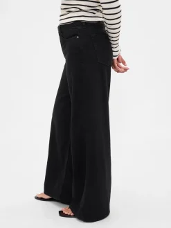 Curvy Mid Rise UltraSoft Baggy Jeans