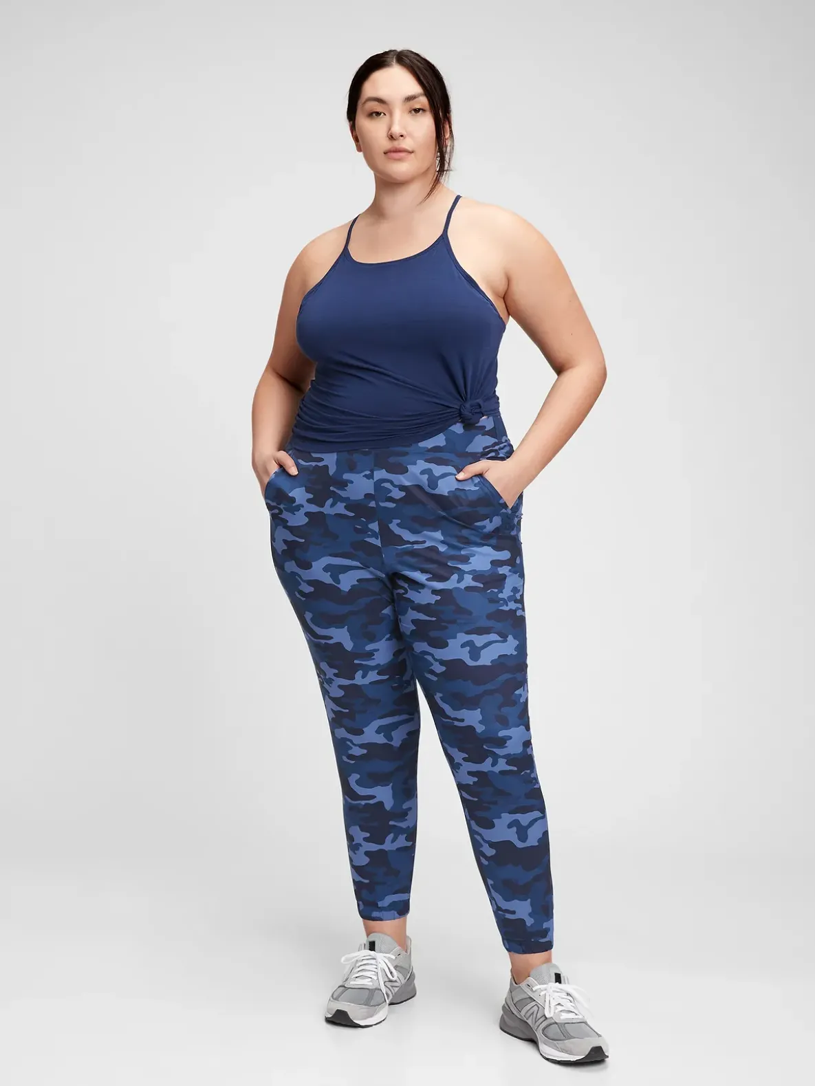 GapFit Runaround Everstretch Joggers