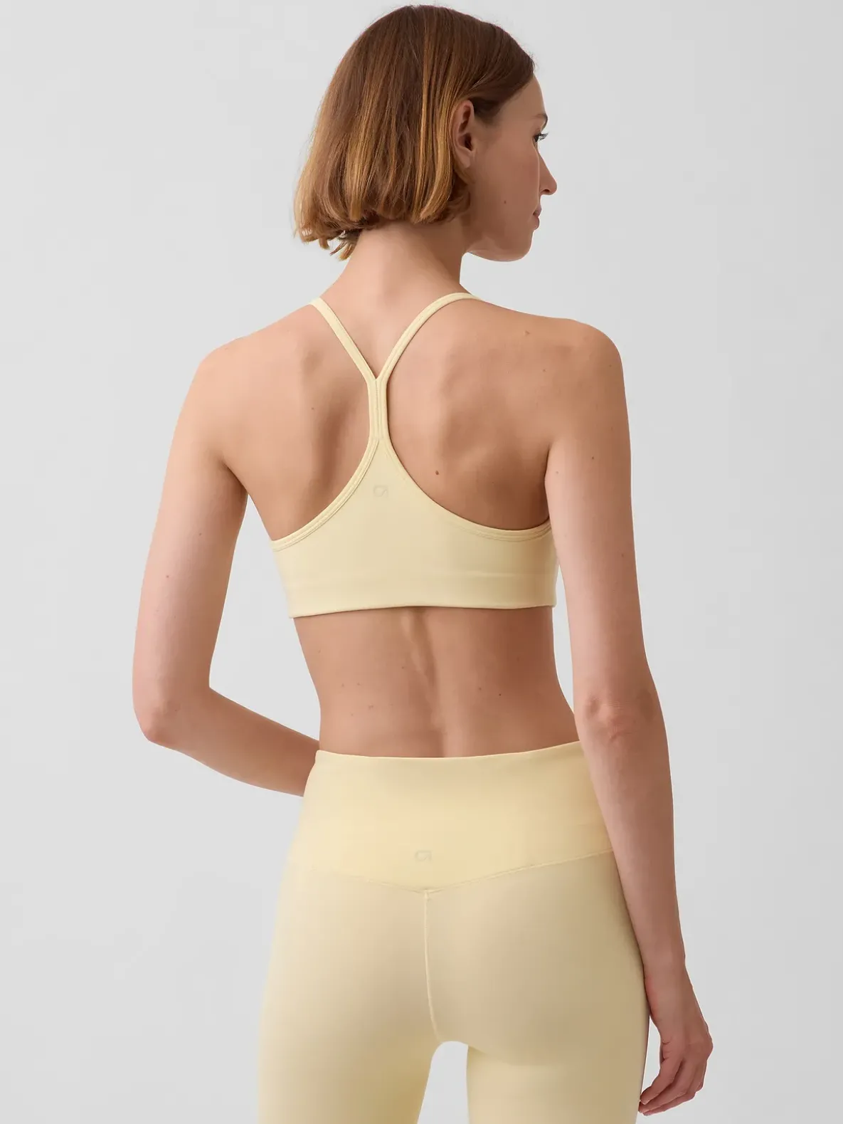 GapFit Smooth Racerback Sports Bra