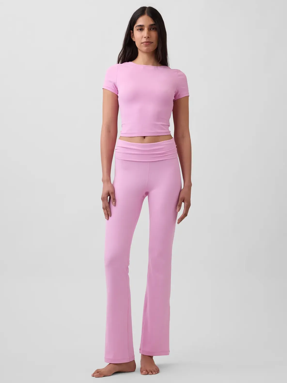 GapFit Smooth Reversible Wrap Crop Top