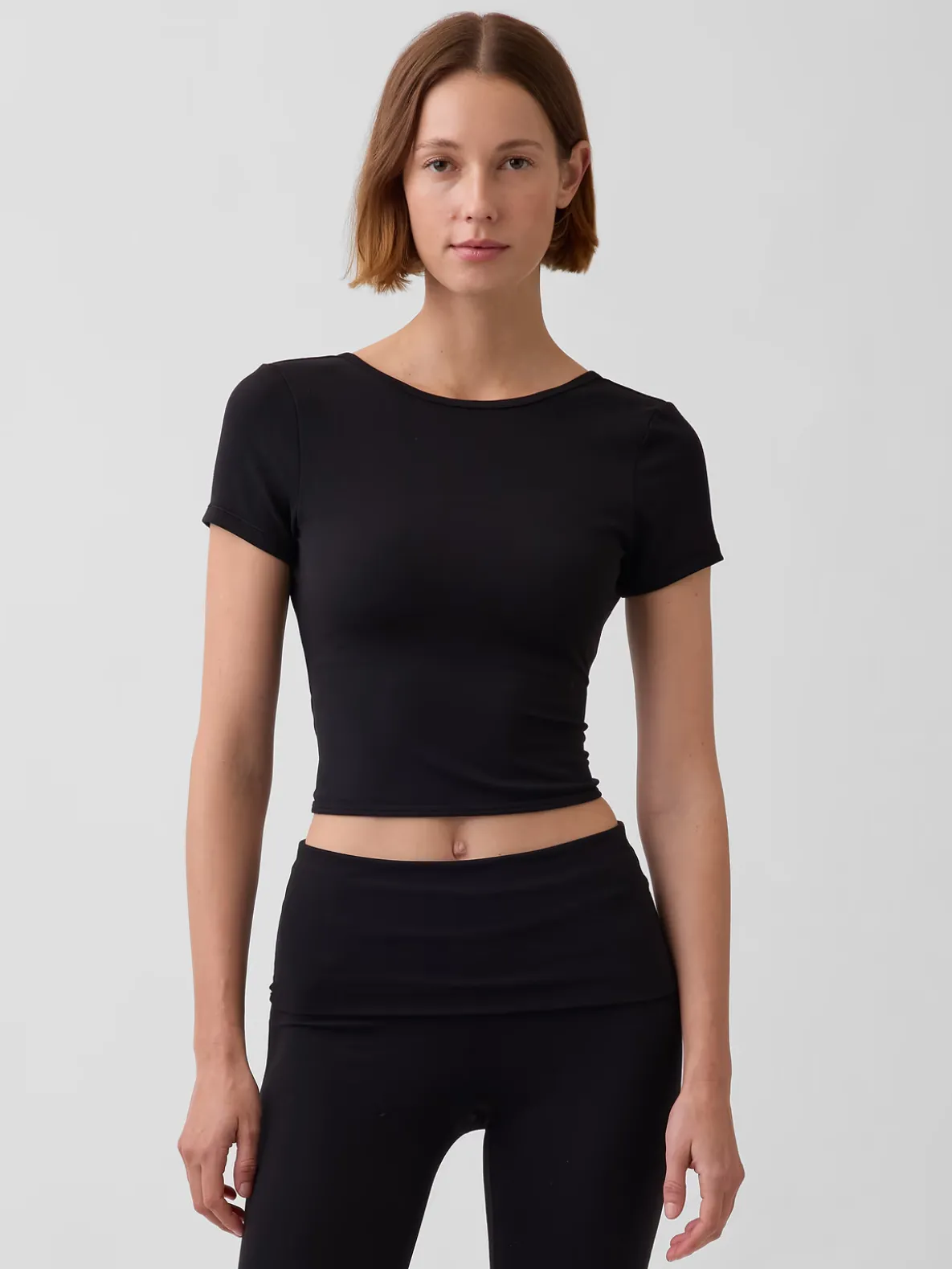 GapFit Smooth Reversible Wrap Crop Top