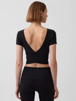 GapFit Smooth Reversible Wrap Crop Top