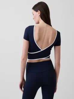 GapFit Smooth Reversible Wrap Crop Top