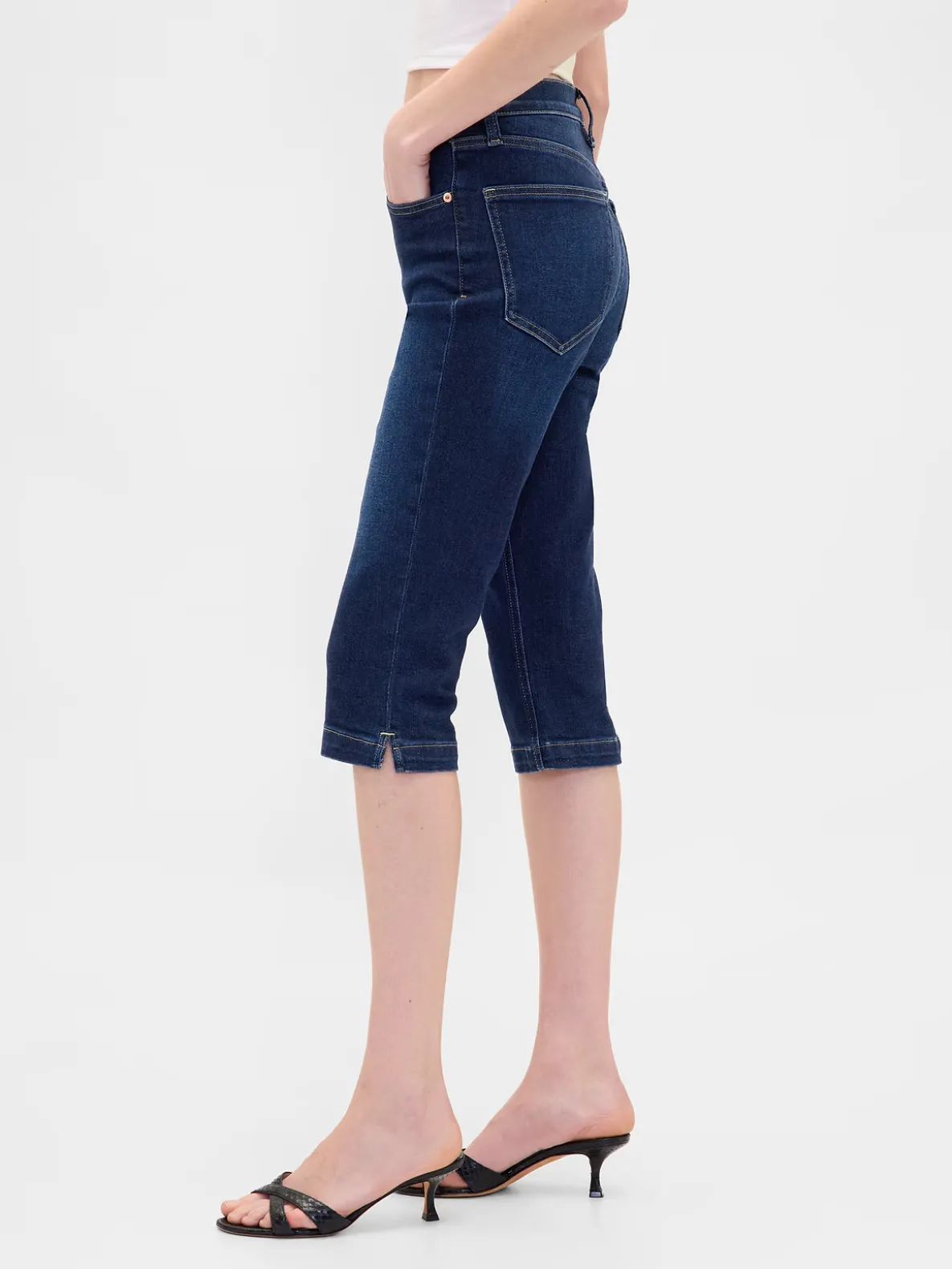 High Rise Cropped Capri Jeans
