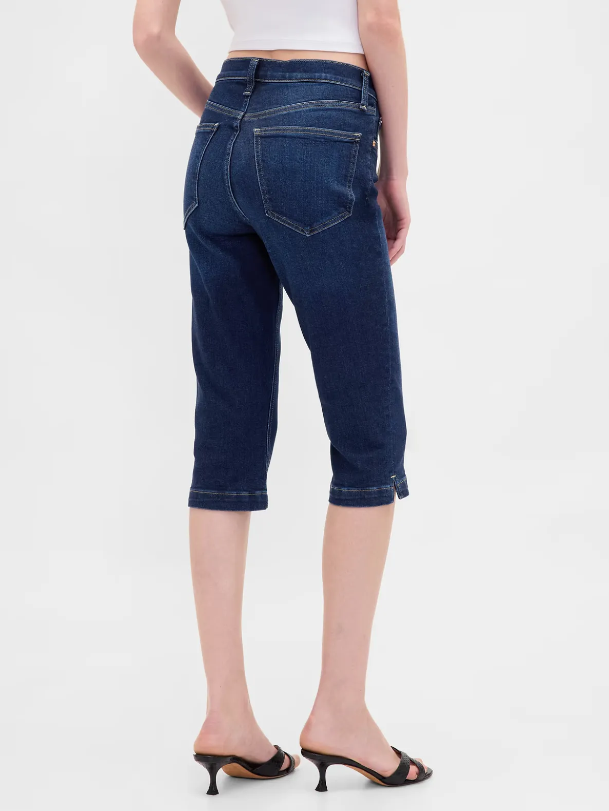 High Rise Cropped Capri Jeans