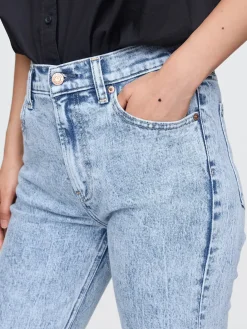 High Rise '90s Slim Straight Jeans