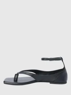 Kerry Thong Sandal