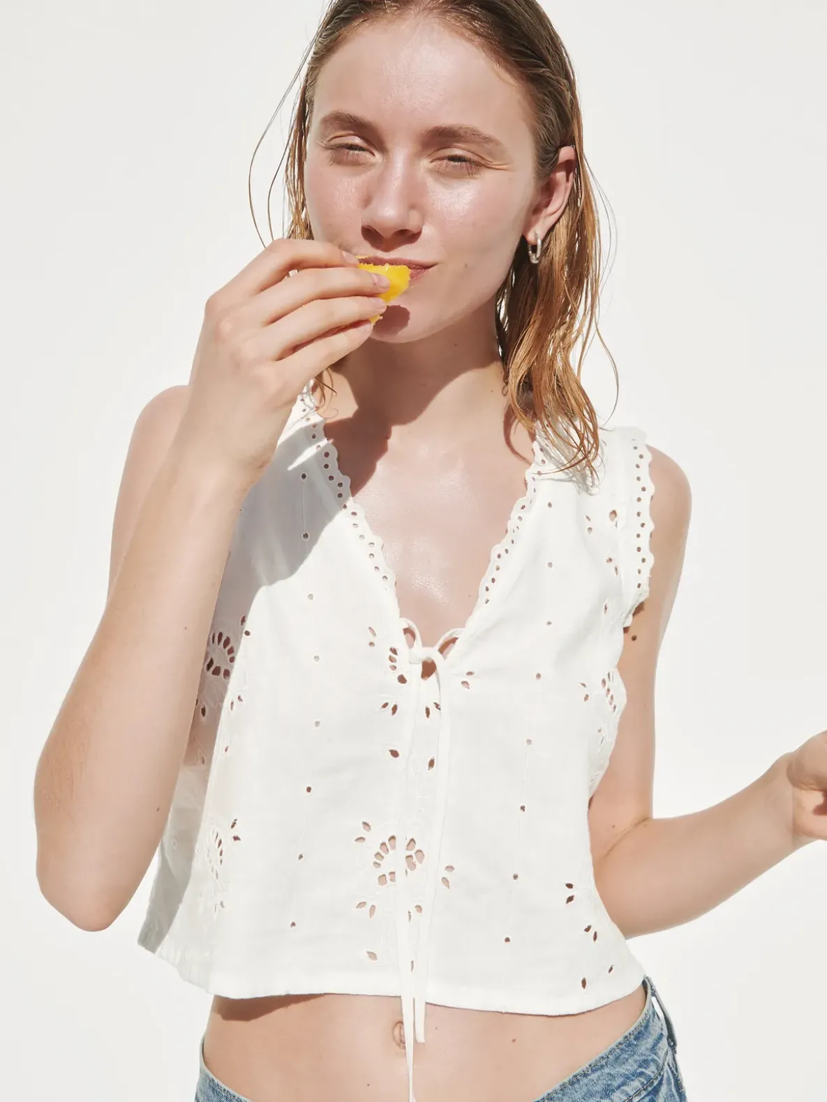 Linen-Blend Embroidered Crop Shell Tank Top