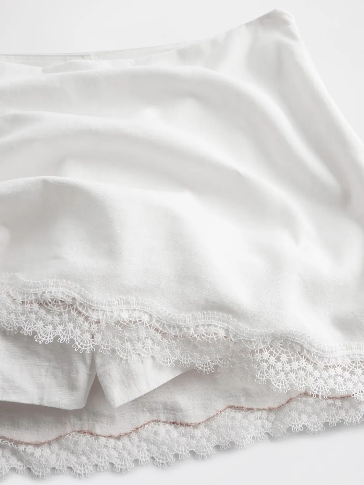 Linen-Blend Lace-Trim Mini Skort