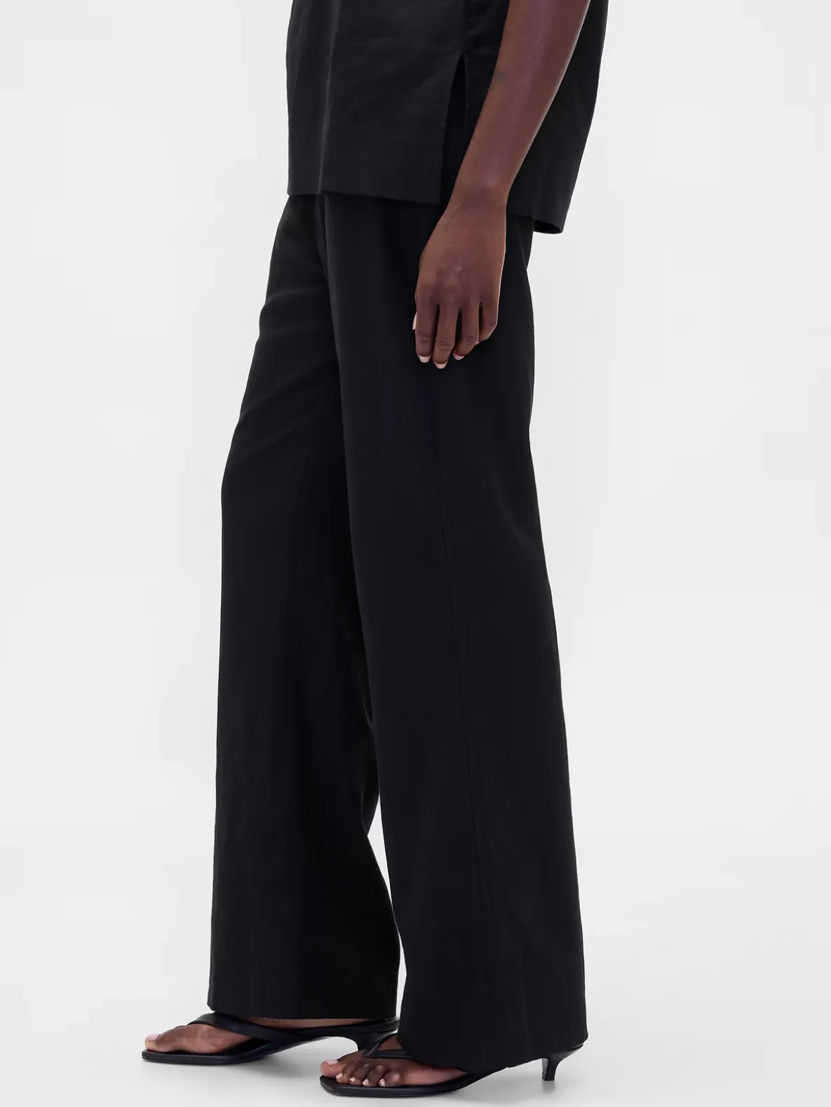 Low Rise Linen-Blend Flare Pants