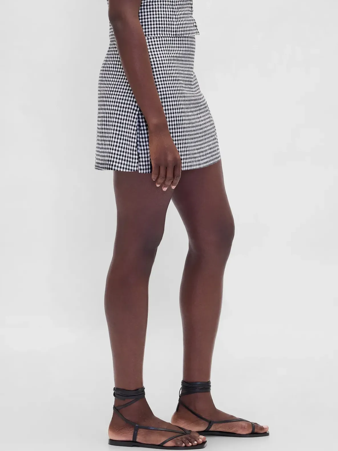 Low Rise Linen-Blend Mini Skort