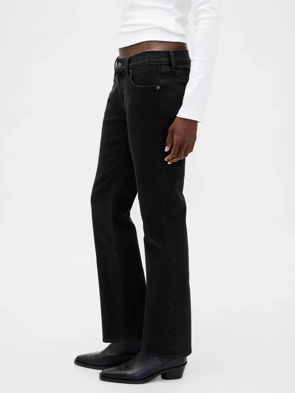 Low Rise '90s Slim Straight Jeans