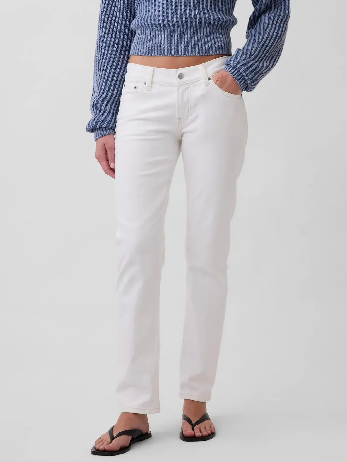 Low Rise '90s Slim Straight Jeans