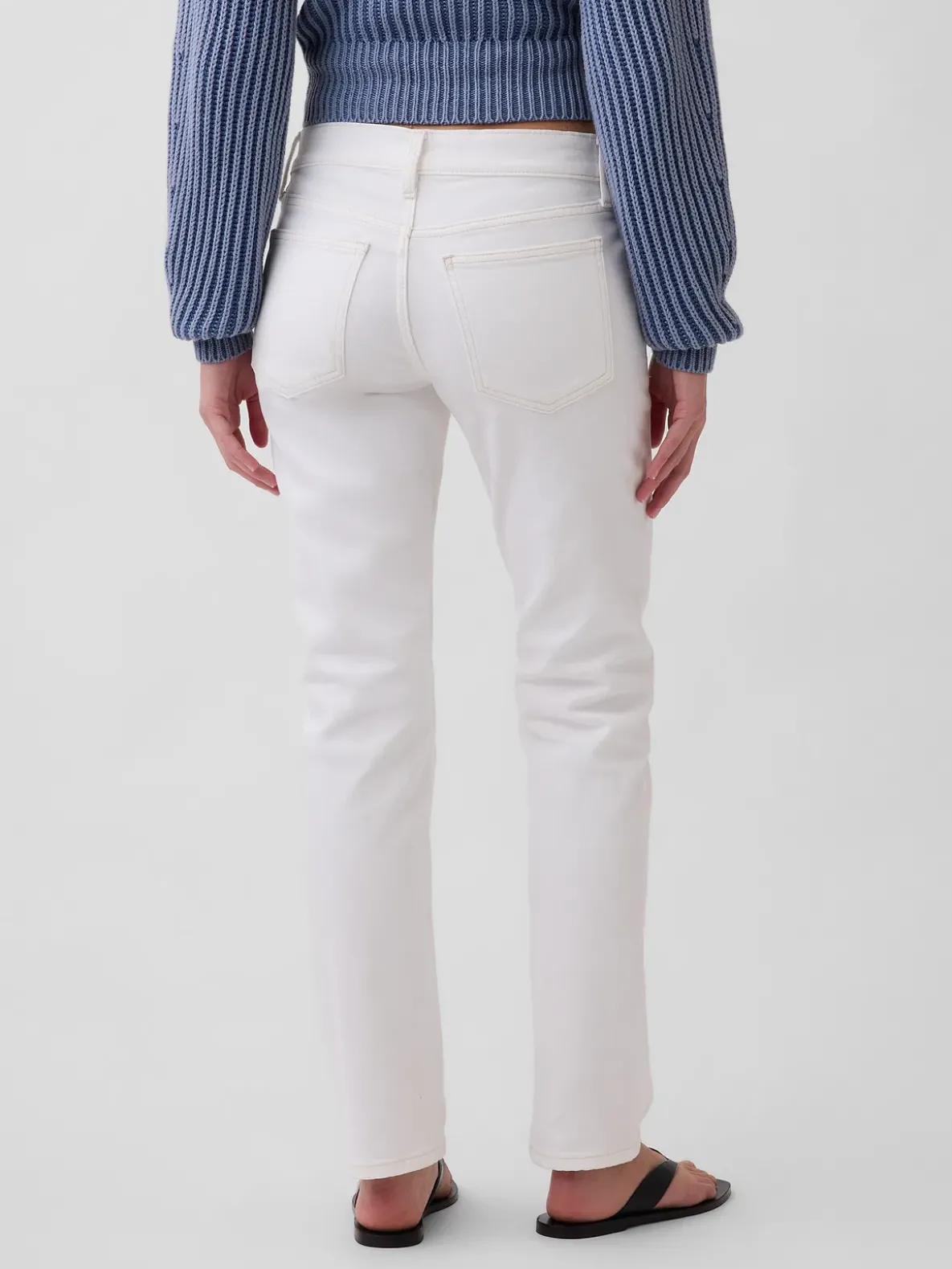 Low Rise '90s Slim Straight Jeans