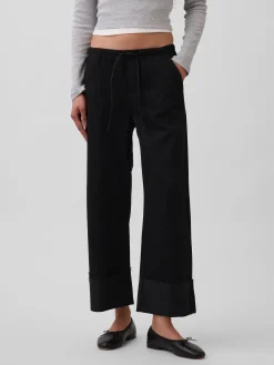 Low Rise UltraSoft Easy '90s Loose Crop Jeans