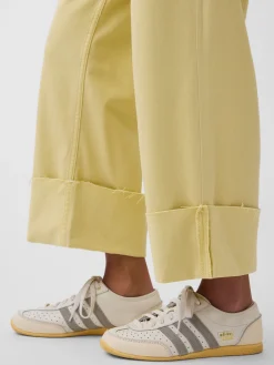 Low Rise UltraSoft '90s Loose Easy Crop Jeans