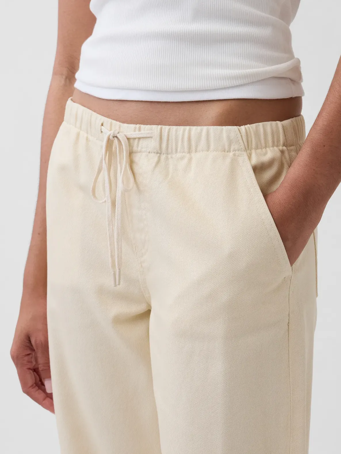 Low Rise UltraSoft '90s Loose Easy Crop Jeans