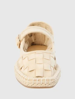 Meg Mary Jane Flat