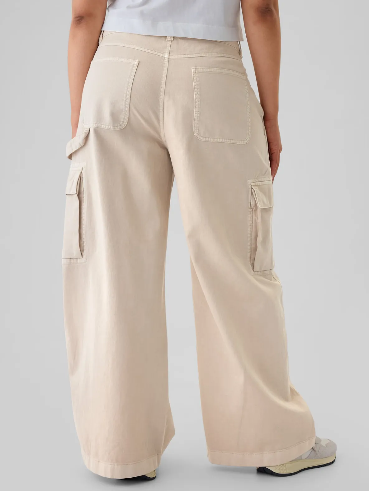 Mid Rise Cargo Baggy Khakis