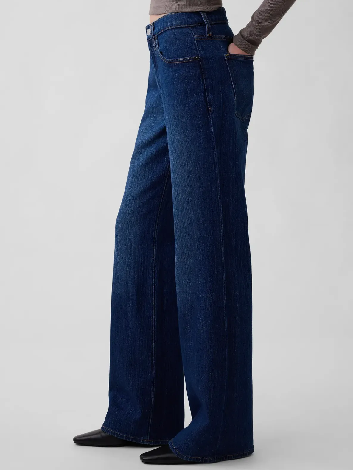 Mid Rise Relaxed Flare Jeans