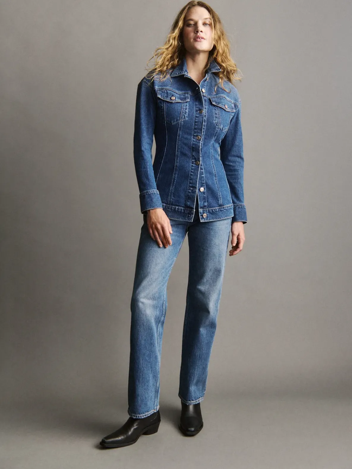 Mid Rise Rigid Relaxed Straight Jeans