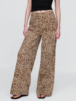 Mid Rise UltraSoft Leopard Baggy Jeans