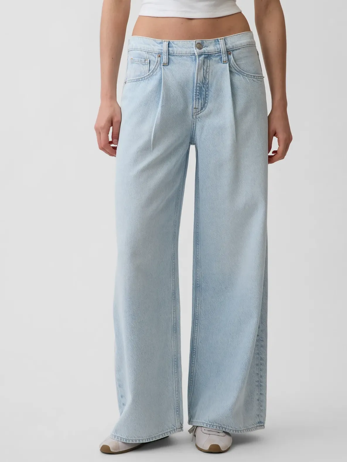 Mid Rise UltraSoft Pleated Baggy Jeans