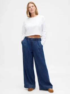 Mid Rise UltraSoft Pleated Baggy Jeans