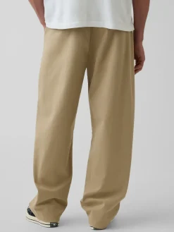 Modern Baggy Khakis