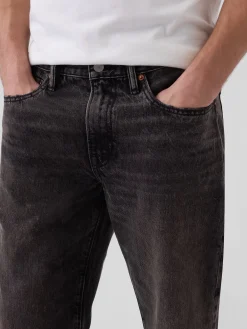Relaxed Straight Jeans